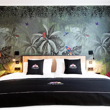 Frida & Cafe Hotel