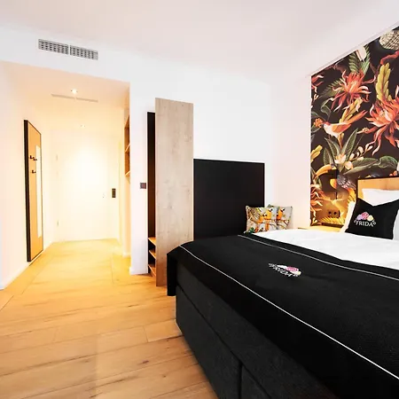 Frida & Cafe 酒店 *